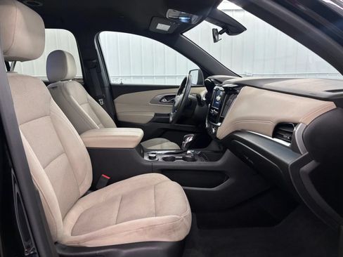 Used 2023 Chevrolet Traverse LS FWD image 31