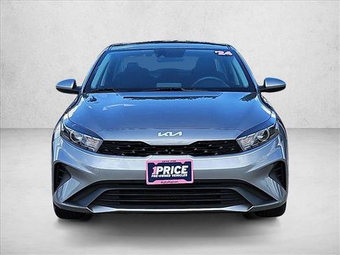 Used 2024 Kia Forte LXS FWD image 2