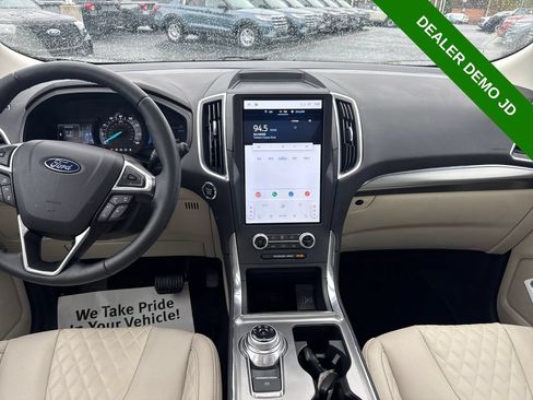 Used 2024 Ford Edge Titanium w/ Equipment Group 301A AWD/4WD image 17