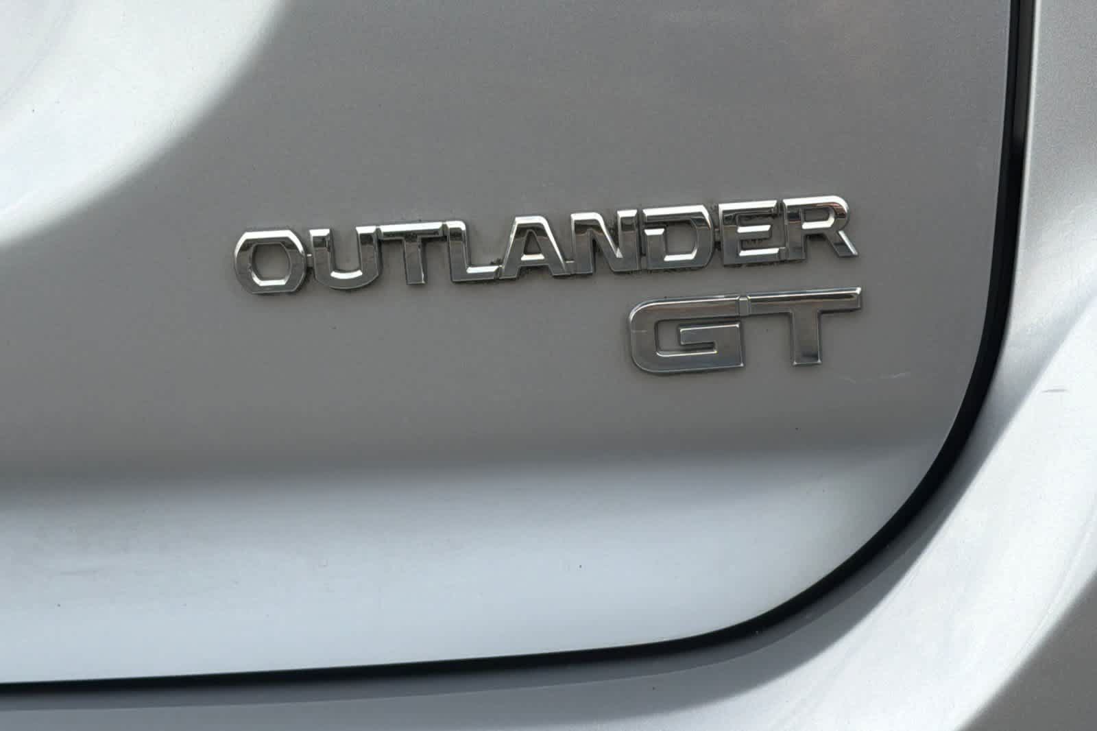 Used 2016 Mitsubishi Outlander GT AWD/4WD image 12