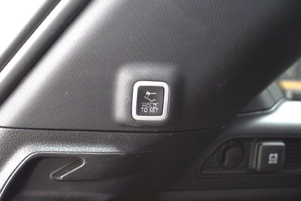Certified 2023 Jeep Grand Cherokee Altitude AWD/4WD image 33