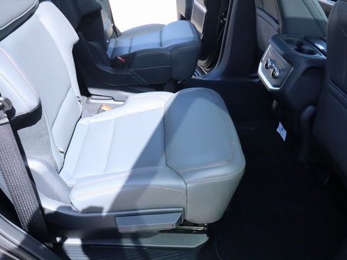 New 2025 Ford Expedition Active image 16