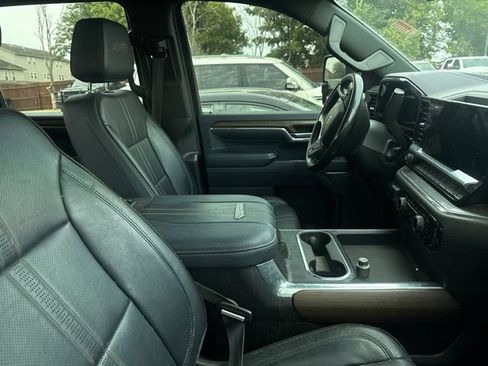 Used 2024 Chevrolet Silverado 3500 High Country AWD/4WD image 21