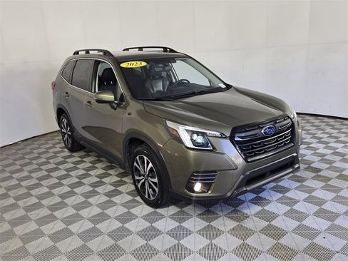 Used 2023 Subaru Forester Limited image 2