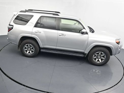 Used 2021 Toyota 4Runner TRD Off-Road AWD/4WD image 17