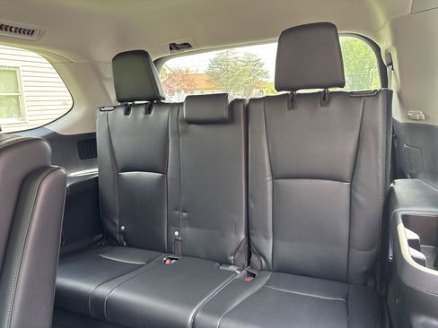 Used 2024 Toyota Grand Highlander Limited image 14