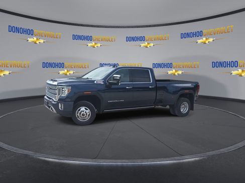 Used 2022 GMC Sierra 3500 Denali w/ Denali Ultimate Package AWD/4WD image 8