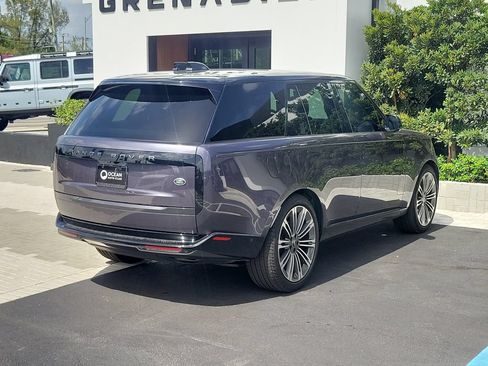 Used 2023 Land Rover Range Rover SE AWD/4WD image 4