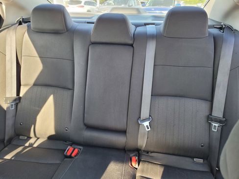 Used 2024 Nissan Altima 2.5 SV FWD image 9