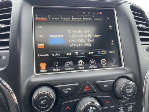 Used 2017 Jeep Grand Cherokee Altitude image 27