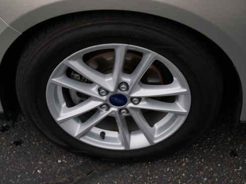 Used 2016 Ford Focus SE FWD image 15