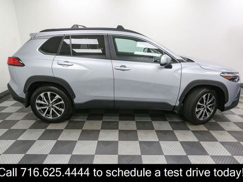 Used 2023 Toyota Corolla Cross XLE w/ Convenience Package AWD/4WD image 8