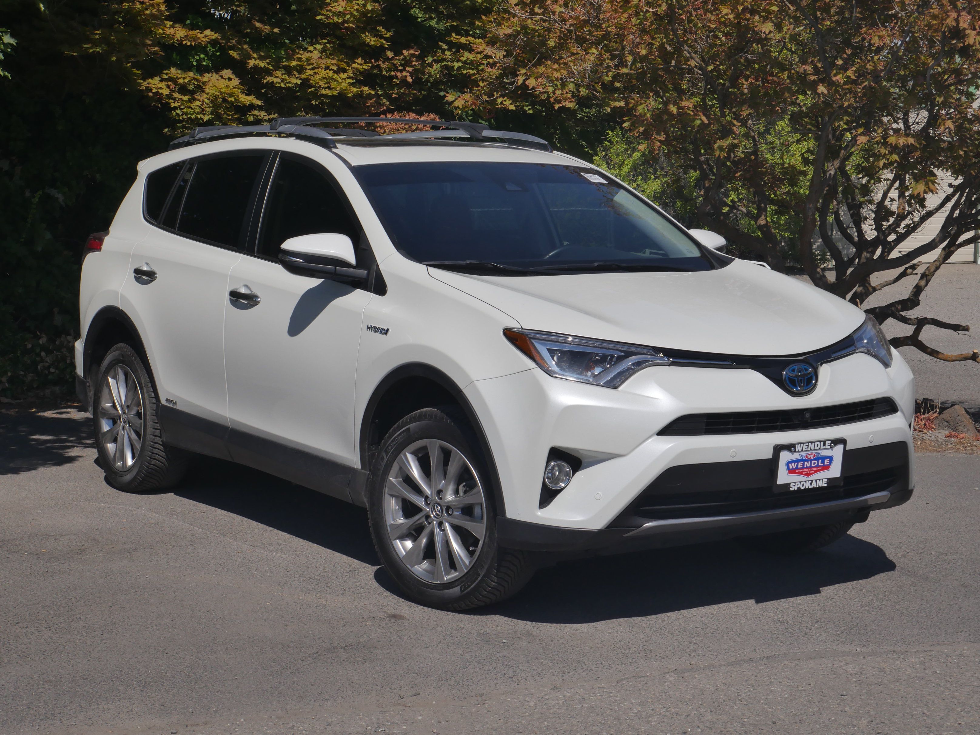 Used 2017 Toyota RAV4 Limited w/ Advanced Technology Package AWD/4WD image 33
