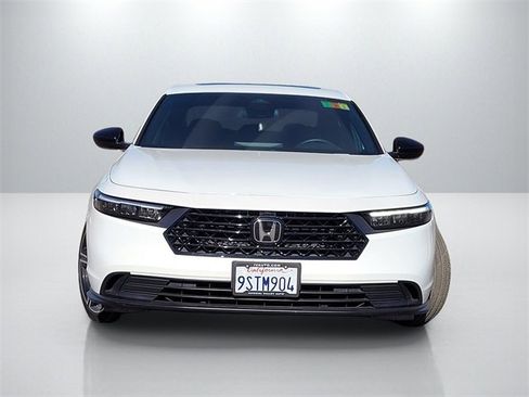 Used 2025 Honda Accord Sport image 2