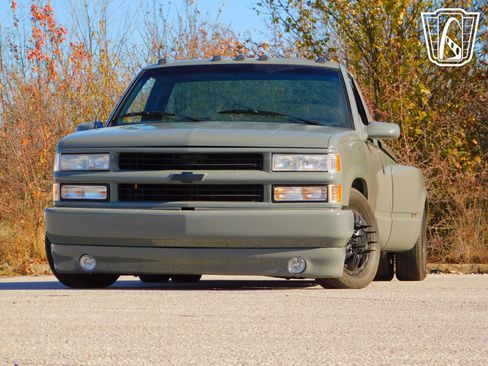 Used 1989 Chevrolet Silverado 3500 2WD Regular Cab image 8