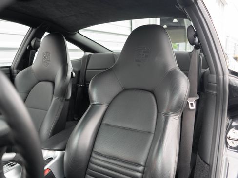 Used 2003 Porsche 911 Carrera 4S AWD/4WD image 9