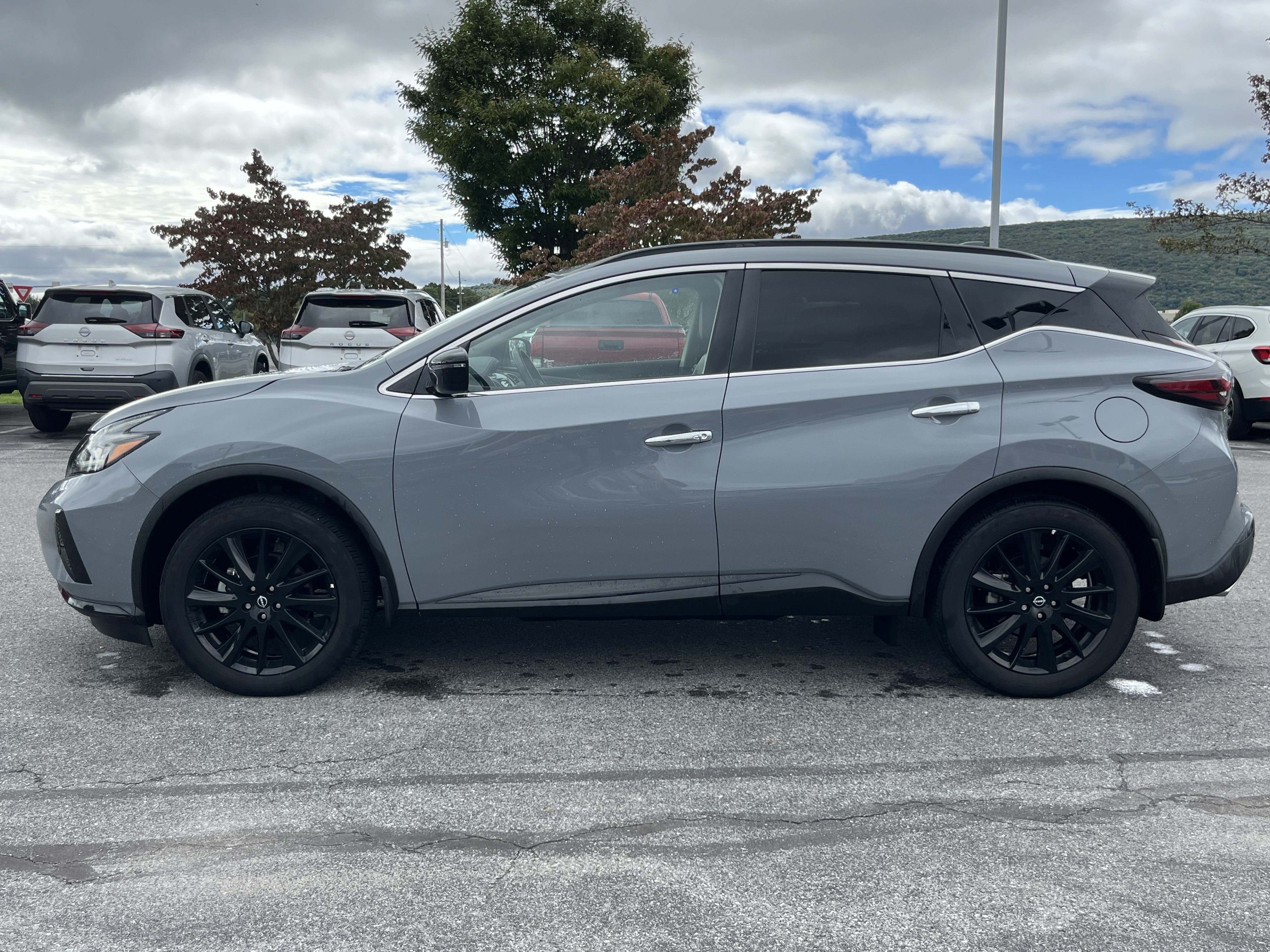Used 2024 Nissan Murano SV w/ SV Midnight Edition Package AWD/4WD image 9