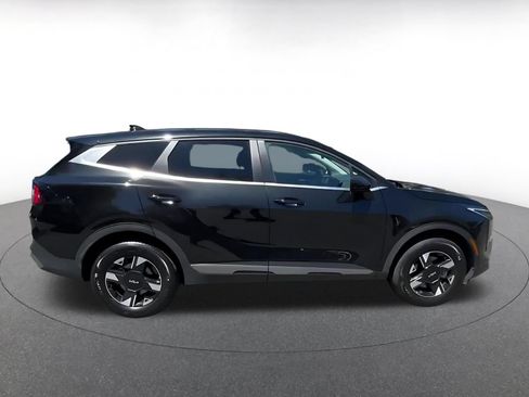 Used 2026 Kia Sportage LX AWD/4WD image 16
