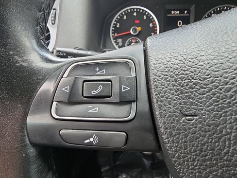 Used 2016 Volkswagen Tiguan S FWD image 16
