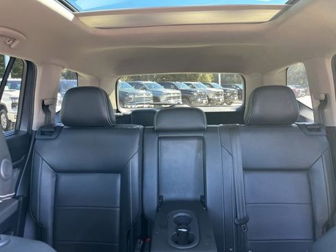 Used 2021 Volkswagen Atlas SEL R-Line image 29