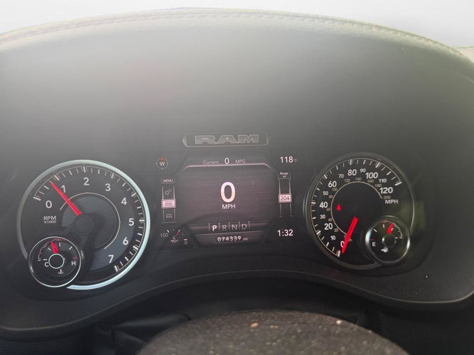 Used 2022 RAM 1500 Laramie AWD/4WD image 14