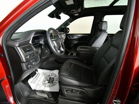 Used 2023 Chevrolet Suburban RST w/ Luxury Package image 5