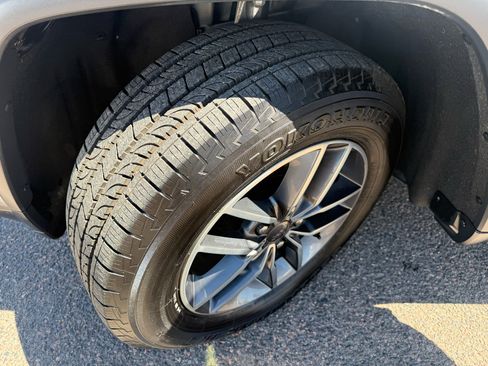 Used 2020 Jeep Grand Cherokee Limited w/ Luxury Group II image 37