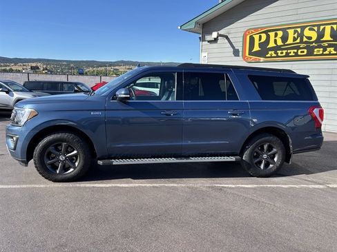 Used 2018 Ford Expedition Max XLT w/ Equipment Group 202A AWD/4WD image 3