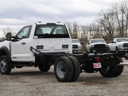 New 2025 Ford F550 4x4 Regular Cab Super Duty image 3