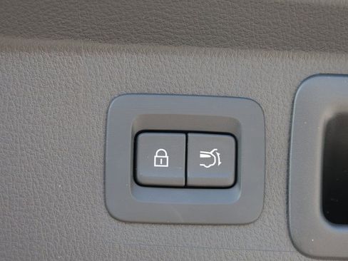 Certified 2025 MAZDA CX-50 2.5 Hybrid w/ Premium Plus Pkg image 9