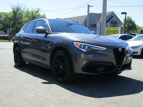 Used 2019 Alfa Romeo Stelvio Ti Sport w/ Quick Order Package 22S Sport AWD/4WD image 1
