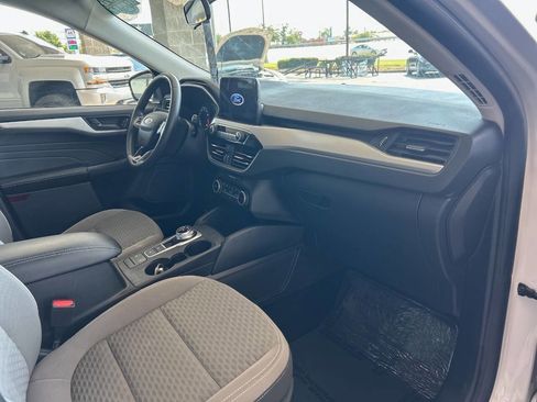 Used 2022 Ford Escape SE w/ Cold Weather Package image 46