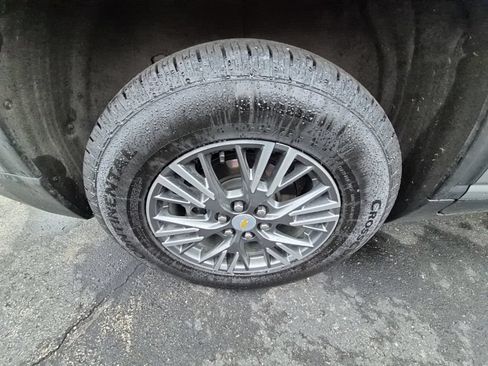 Used 2024 Chevrolet Traverse LT w/ Trailering Package AWD/4WD image 9