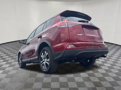 Used 2018 Toyota RAV4 LE image 11