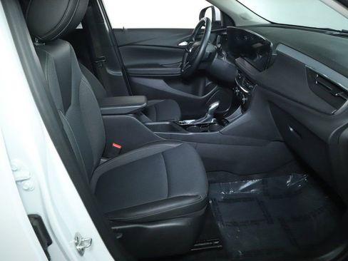 Used 2025 Buick Encore GX Preferred image 34