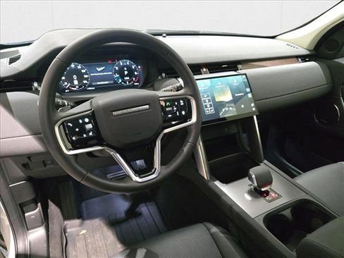 Used 2024 Land Rover Discovery Sport S image 18