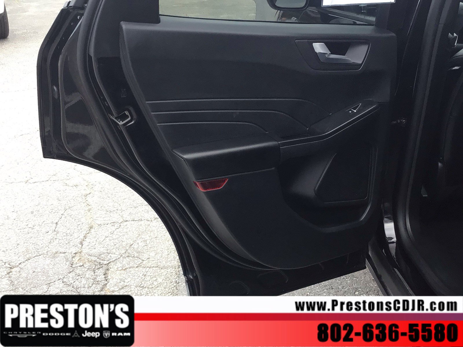 Used 2025 Ford Escape ST-Line Select AWD/4WD image 13