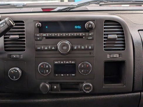 Used 2011 GMC Sierra 2500 SLE w/ SLE Preferred Package image 14