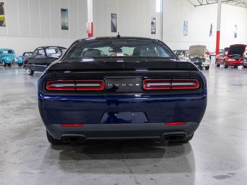 Used 2017 Dodge Challenger R/T Scat Pack RWD image 5