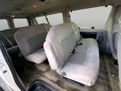 Used 2014 Ford E-350 and Econoline 350 XLT RWD image 19