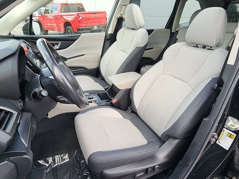 Used 2021 Subaru Forester Premium image 10
