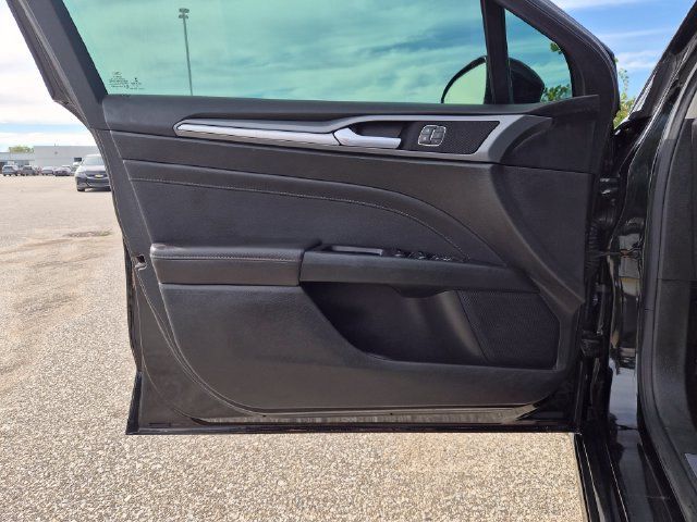 Used 2013 Ford Fusion Titanium w/ Titanium Driver Assist Pkg FWD image 12