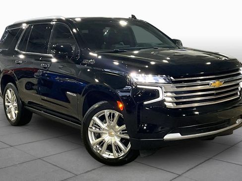 Used 2024 Chevrolet Tahoe High Country AWD/4WD image 5
