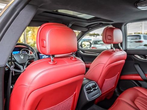 Used 2018 Maserati Ghibli image 44