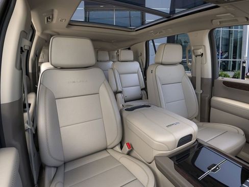New 2026 GMC Yukon Denali w/ Sun & Power Step Package image 16