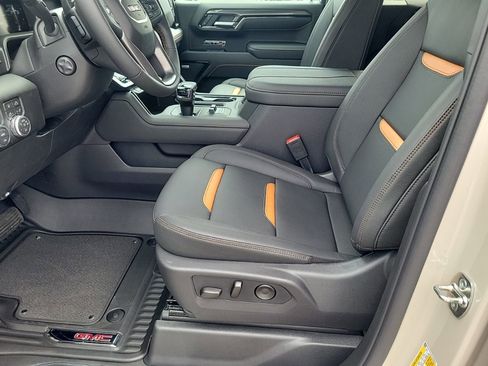 New 2026 GMC Sierra 1500 AT4 w/ AT4 Premium Package AWD/4WD image 11