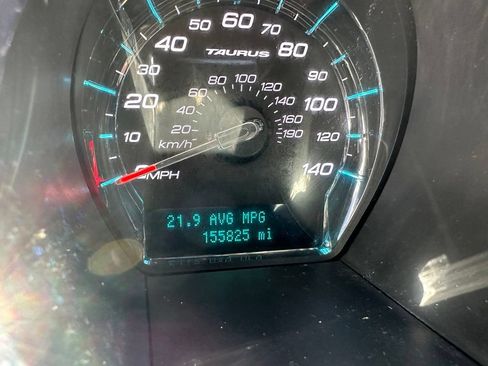 Used 2012 Ford Taurus Limited FWD image 10