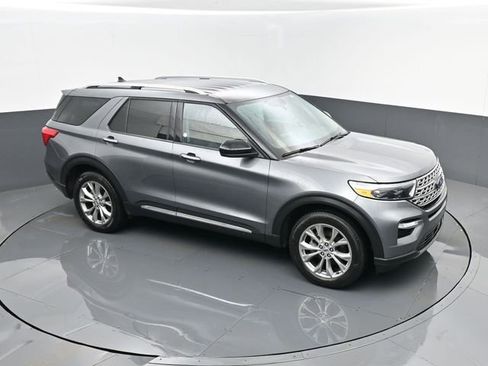 Used 2023 Ford Explorer Limited image 22