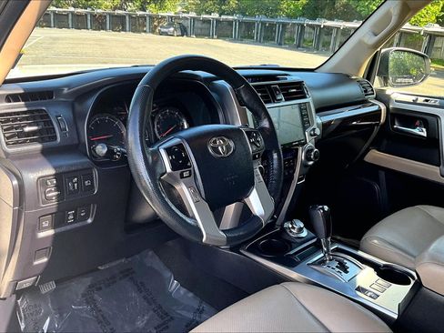 Used 2023 Toyota 4Runner Limited AWD/4WD image 13