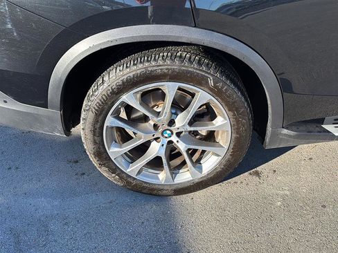 Used 2025 BMW X5 xDrive40i AWD/4WD image 11